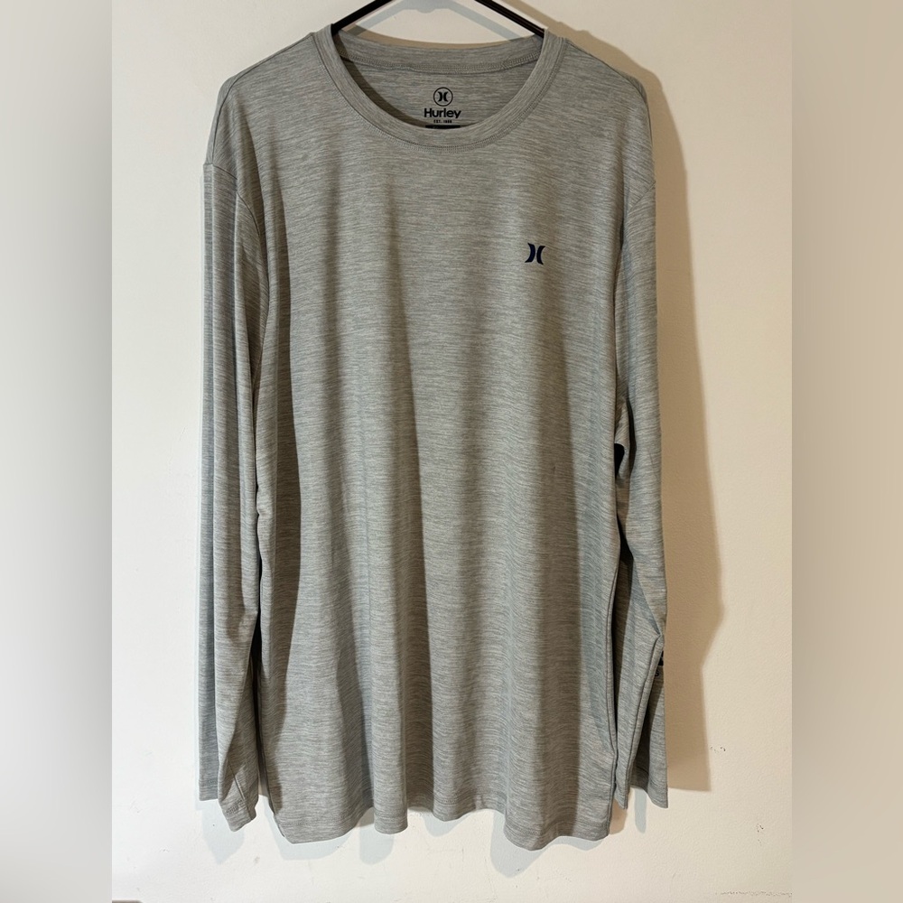 Hurley Men’s XL Gray Long Sleeve Shirt Blue Writing Casual Dri Fit Material